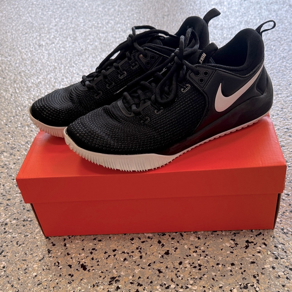 Nike women’s Zoom Hyperace 2 shoes size 11